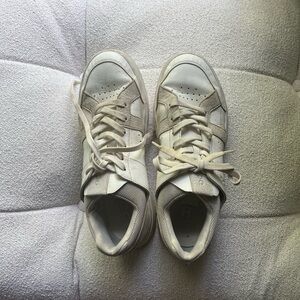 Men’s Roger advantage On